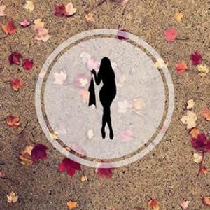 双胞胎姐妹秀美